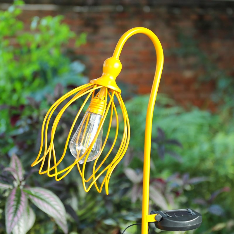 Solar Lights Outdoor Decorative Solar Wire Metal Flower Yard Stake