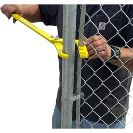 Stretch'R Tool for Chain Link Fabric Featuring Tension Adjustment