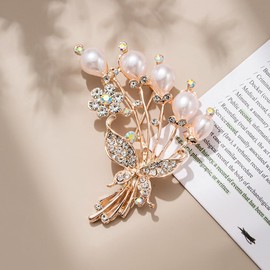 Brooch Jewelry For Women，Gold Tone Austria Rhinestone Crystal Brooch Pins Jewelry (Pearl Butterfly Flower)