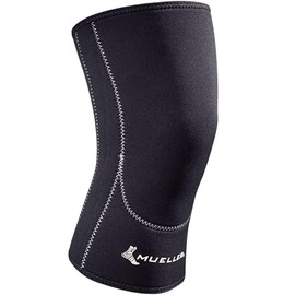 MUELLER Closed Patella Knee Sleeve, Black