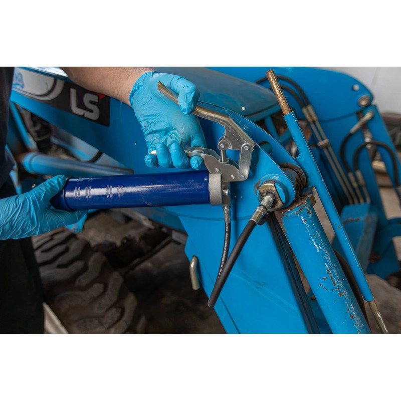 Lincoln 1133 Pistol Grip Grease Gun with 18" Whip Flex