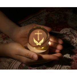 AWARDSEN 60 mm Crystal Ball Decorative Christian Decoration, Jesus Praying Crystal Ball with Wooden Lamp Base, Crucifixion Glass Ball Decoration, Paperweight, Glass Ball, Decoration, Christian Gifts