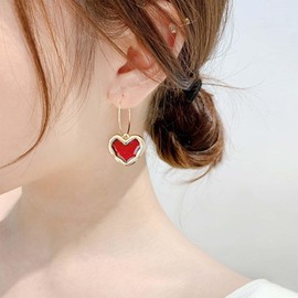 Yienate Gothic Heart Hoop Earrings Gold Vintage Heart Drop Dangle Earrings Statement Red Heart Dangle Earrings Minimalist Heart Huggie Hoop Earrings Jewelry for Women and Girls
