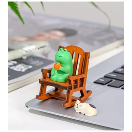 Liiusgelad Miniature Frog Anime Figurines - Resin Desk Figurines, Cool Office Gadgets for Desk, Fun Desk trinkets Gift for Frog Lover（Rocking Chair）