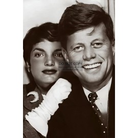 PRESIDENT JOHN F. KENNEDY JFK WITH JACKIE PHOTOBOOTH 4X6 PHOTO POSTCARD