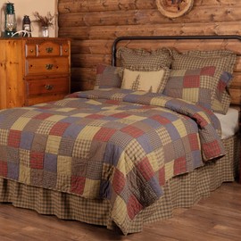 VHC Brands Cedar Ridge 3 Piece Quilt Set (1 Twin Quilt, 2 Standard Shams)