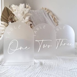 JINMURY - Números de mesa de boda con arco esmerilado 1-10 con soportes, letrero acrílico de arco esmerilado de 5 x 7 pulgadas con letras blancas, números de mesa de acrílico con arco esmerilado para