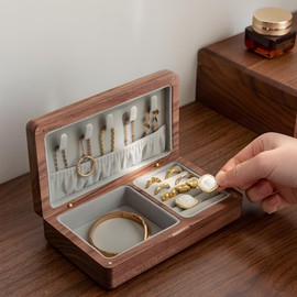 Vilarihor Small Wooden Jewelry Box, Vintage Delicate Walnut Wood Jewelry Case, Ideal Gift for Women Protable Travel Jewelry Organizer.