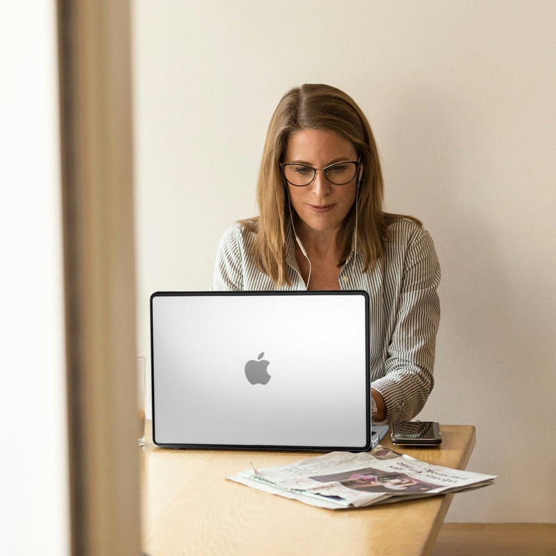 eleger Anti-Cracking Case Compatible with MacBook Pro 14 inch M5