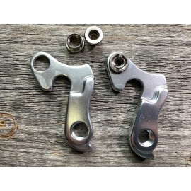 UNBRANDED BIKE FRAME REAR DERAILLEUR HANGER DROPOUT ROAD MTB PAIR SCREWS AR-120-M7 #25