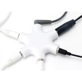 MyGadget 2X 5-Fach Audio Splitter - 3, 5 mm Aux Klinkenverteiler - Mini Klinken Verteiler - Kopfhörer Buchse für Smartphones, Laptops und PC in Weiß