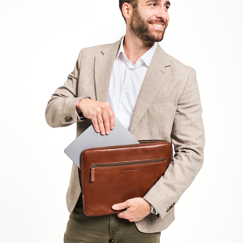 DRAKENSBERG Leather Laptop Sleeve 'Alessio' 14 Inch Sleeve, Universal for