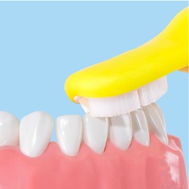 Baby Finger Toothbrush with Storage Case for 6-12 Months, Silicone Finger Sleeve for Gentle Teeth and Gums Care, 2-Sided Soft Bristle for Baby's First Teeth, Yellow (1 Pc)