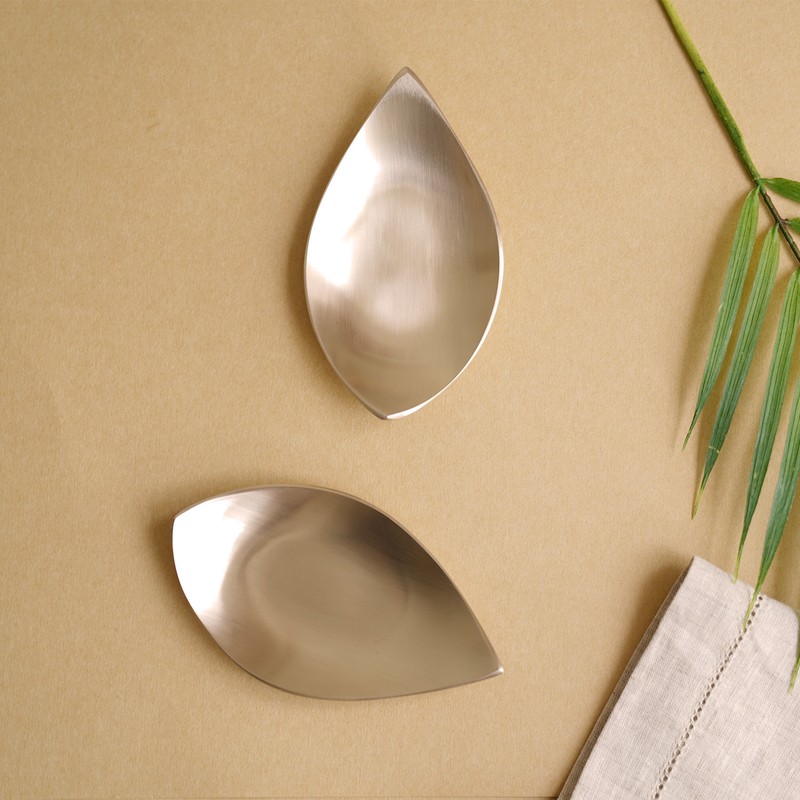 Notdam Bangjja Yugi Leaf Plate Small / 놋담 방짜유기 나뭇잎