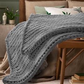 Chunky Knit Blanket Throw 30" x 40", Handmade Warm & Soft Chenille Throw Blanket, Washable Decorative Throw Blanket with Jumbo Chenille Yarn for Couch Bed Sofa, Light Grey