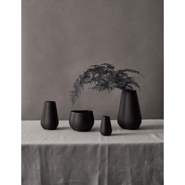 Cooee Design Clover 11cm Black Ceramic Vase 7 cm