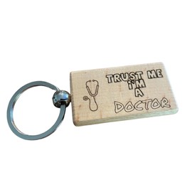 Ashton and Finch Trust Me, I’m a Doctor Keychain – Engraved with Stethoscope Design – Thoughtful and Fun Gift for Doctors, Brown, One Size