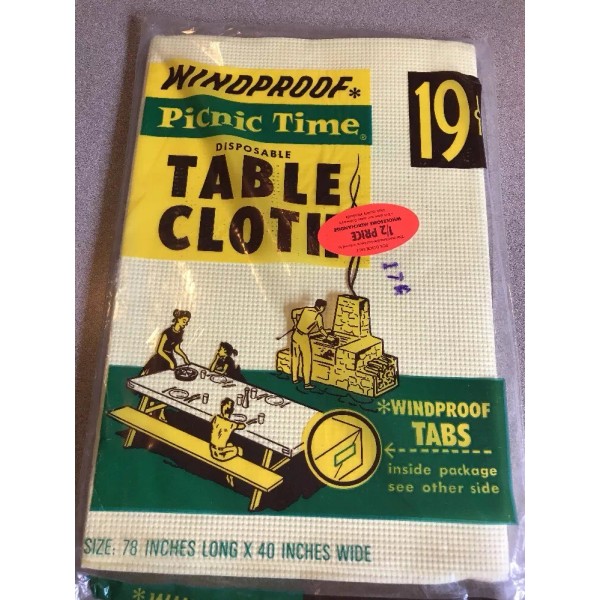 Straubel Paper Co Vintage Windproof Picnic Time TableCloth Yellow Straubel