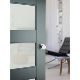 Kwikset 720PSKSQT-26 Pismo Knob with Square Rose Passage Lock with 6AL Latch and RCS Strike Bright Chrome Finish