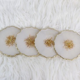 Set of 4 Handmade Resin Coasters, Geode Coasters, Drinks Stand, Coasters for Cups, Designer Coasters, Elegant Coasters (Medium Gold)