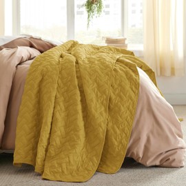 Bedsure Quilts Twin Size - Lightweight Bedspreads Twin Size with Basket Weave Pattern, Soft Quilt Bedding Set, Mustard Yellow Comforter Set Coverlet for All Seasons with 1 Pillow Sham