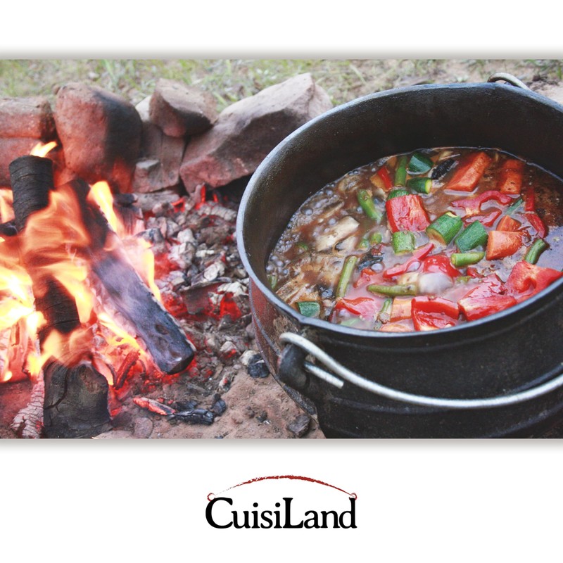 Cuisiland 3.2QT Cast Iron Potjie Cauldron Pot with Lid &
