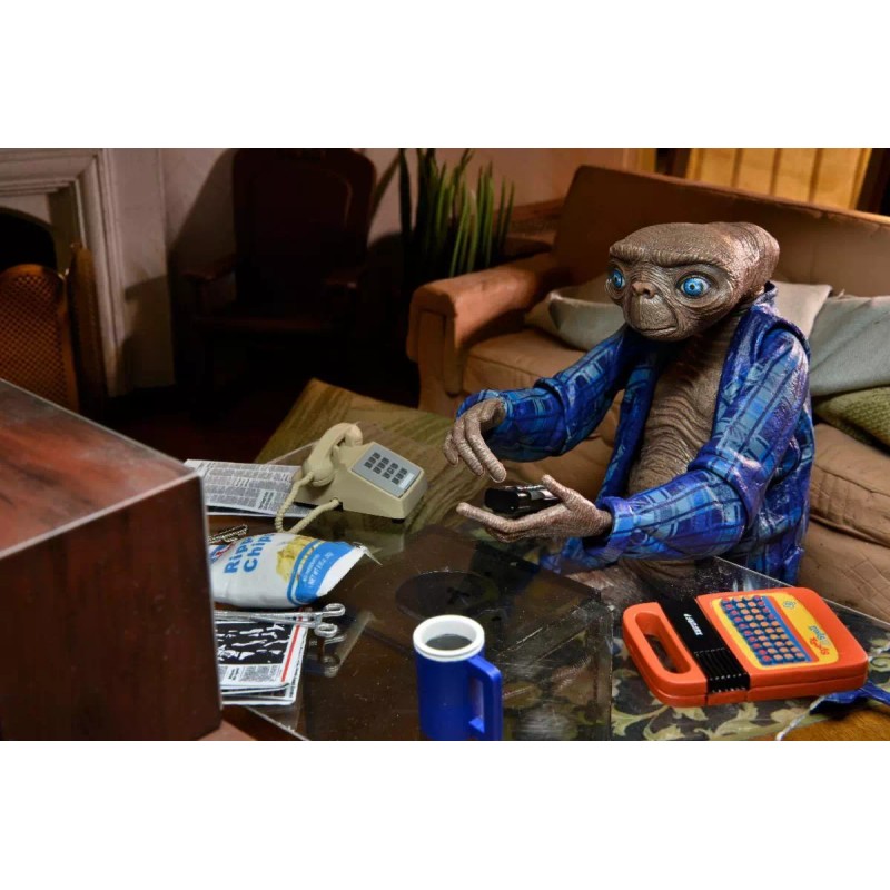 Neca E.T. The Extra Terrestrial - E.T. 40th Anniversary Ultimate