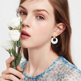 White Dangle Earrings for Women Statement Chunky Gold Drop Earrings Door Knock Shape Dangling Earrings Party Jewelry