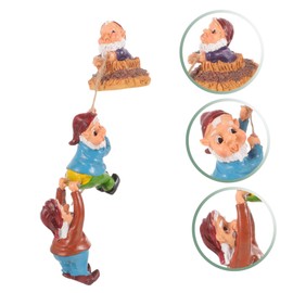 Levemolo 1 Set Creative Climbing Gnome Statue Pendant Resin Garden Decor Dynamic Outdoor Tree Hanging Ornament for Lawn