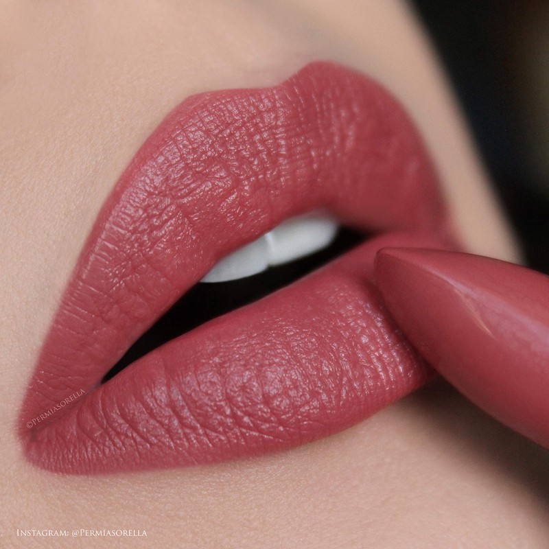Youngblood Mineral Creme Lipstick - Coral Beach for Women -