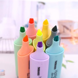 TWOHANDS Highlighters, 8 Assorted Pastel Colors, Chisel Tip Marker Pen, for Adults & Kids,with Large Ink Reservoir for Extra Long Marking Performance 20208
