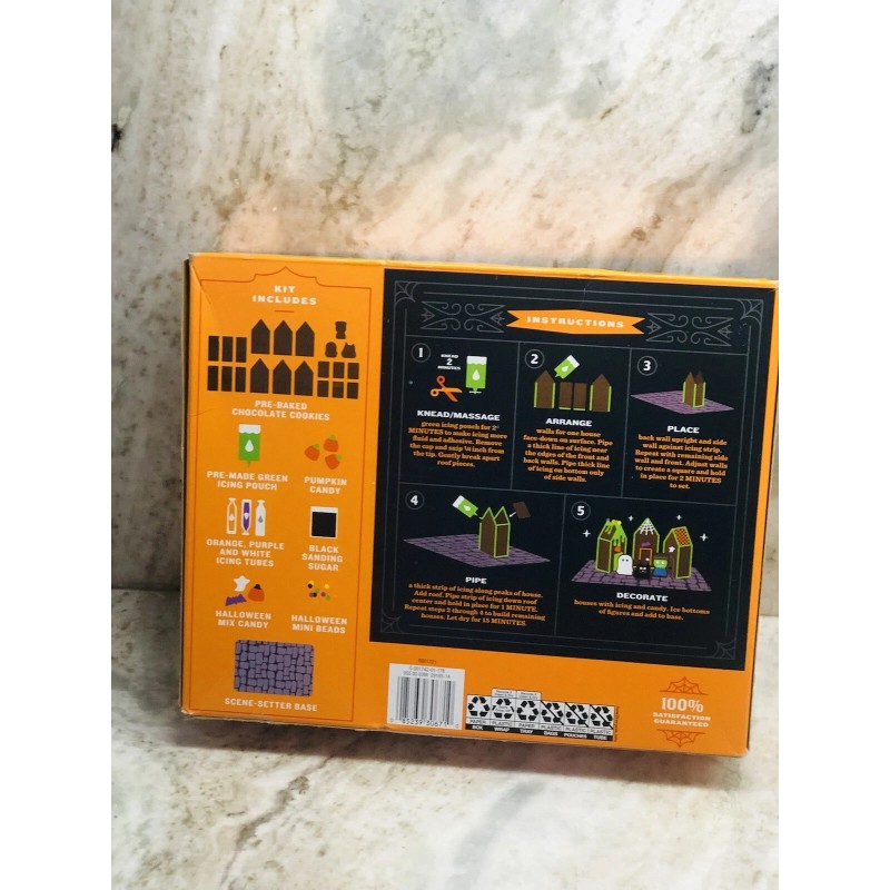 Hyde New-Hyde/Eek Mini Chocolate Cookie Village Kit With 3 Houses.