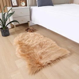 JXLOULAN Faux Lambskin Sheepskin Rug, Light Brown, 60 x 90 cm, Soft Fluffy Rug, Living Room Decoration, Longhair Fur, Imitation Lambskin Carpet for Chairs, Sofa, Bedroom, Children's Room