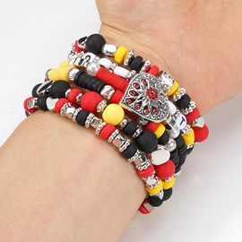 Oktoberfest Bracelets Bavarian Beaded Stretchy Bracelets for Women Rhinestones Flower Layering Charms Bracelets for Beer Festival Jewelry Oktoberfest Party Favors