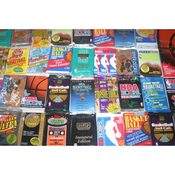 LOT OF 100 OLD UNOPENED BASKETBALL CARDS IN PACKS