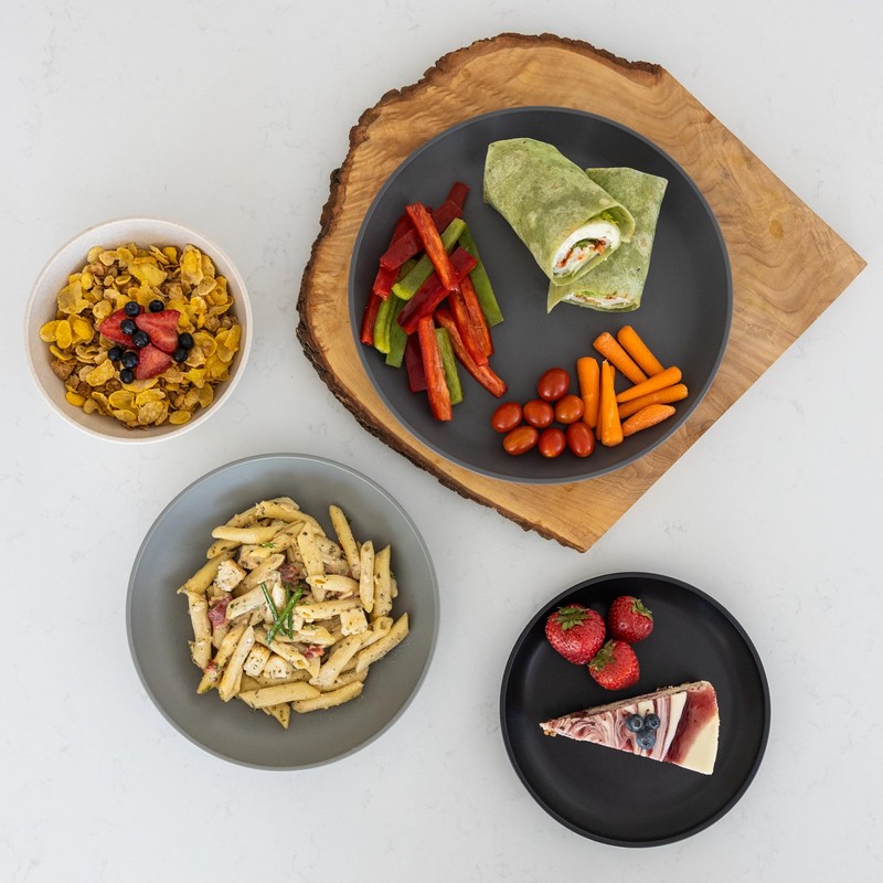 Grow Forward 16-piece Premium Wheat Straw Dinnerware Sets for 4