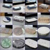 KLEO 中性色の天然石の丸い石鹸の皿 - バスルーム、キッチンまたはリビングルームの洗面台用のバスアクセサリー
