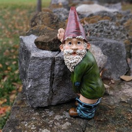 gotyou 15 cm Garden Gnome Ornament, Funny Peeing Gnome, Cheeky Garden Gnome, Funny Cheeky Peeing Garden Gnome Decoration, for Decoration of Indoor and Outdoor Objects in the Garden