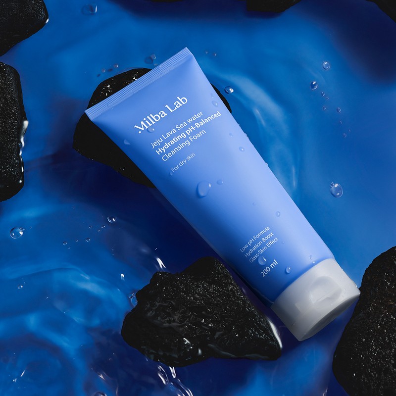Milva Lab Jeju Lava Seawater Moisturizing Mildly Acidic Cleansing Foam