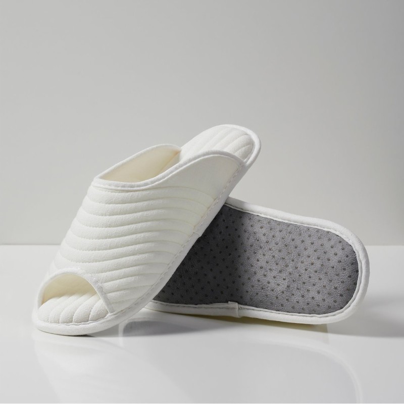 JAJU [JAJU] Quilted Washable Open-Toe Living Room Slippers_L_Charcoal
