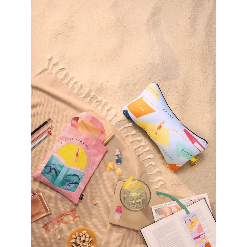 moses. libri_x Mini Reading Pillow Books & Vacation - Neck