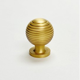 Satin Brass Cabinet Hardware Sweet Beehive Cabinet Knob and Drawer Pulls (Knob)
