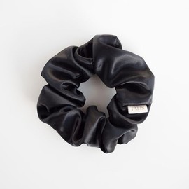 Mulberry Silk Hair Scrunchie (Black)