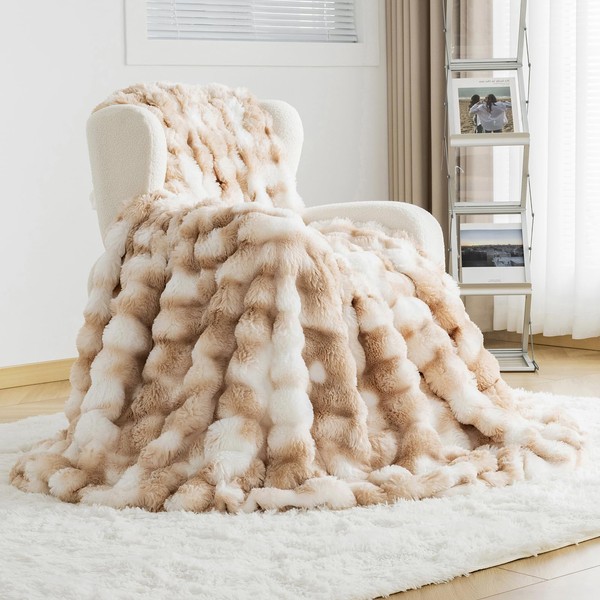 OMERAI Faux Fur Throw Blanket for Couch, Soft Fleece Blanket