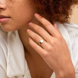 Smiley Face Ring Gold Solid Stainless Steel Happy Face Emoji Jewelry Gift for Women/Men Size 5