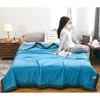 Twshiny Cooling Blanket for Night Sweats, 140x200cm Breathable Lightweight Blanket