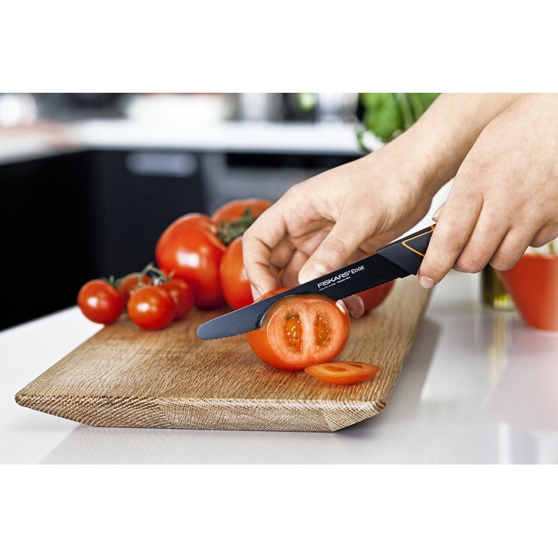 Fiskars Tomatenmesser, Modernes Design, Gezahnte Klinge, Gesamtlänge: 25 cm, Qualitätsstahl/Kunststoff,