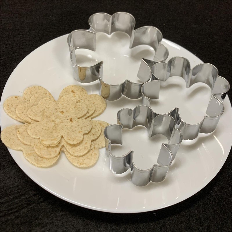 UKoosien 4 Leaf Clover Cookie Cutter Set-Size 3.5" 2.6" 2"-3