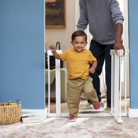 Safety 1st Built-to-Explore Pressure-Check Gate with SecureTech, White