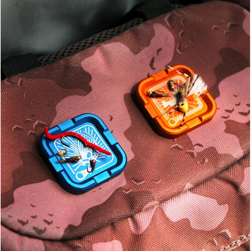 Mag Grab® Mini - Magnetic Fly Patch (Toothy Trouble, Blue)